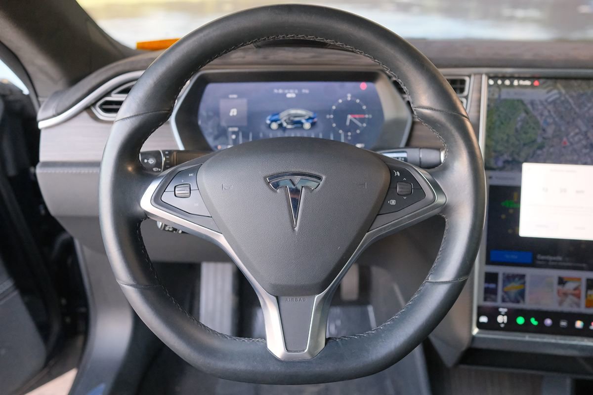 Used 2014 Tesla Model S 85 image 19