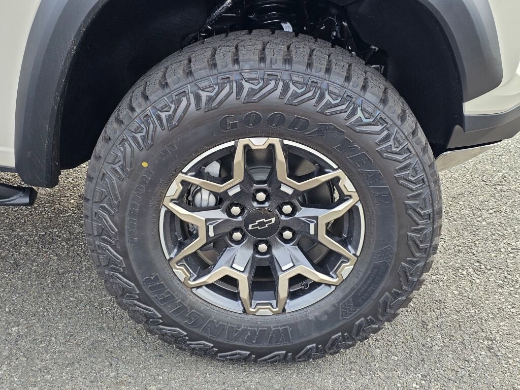 New 2026 Chevrolet Colorado ZR2 w/ Technology Package image 31