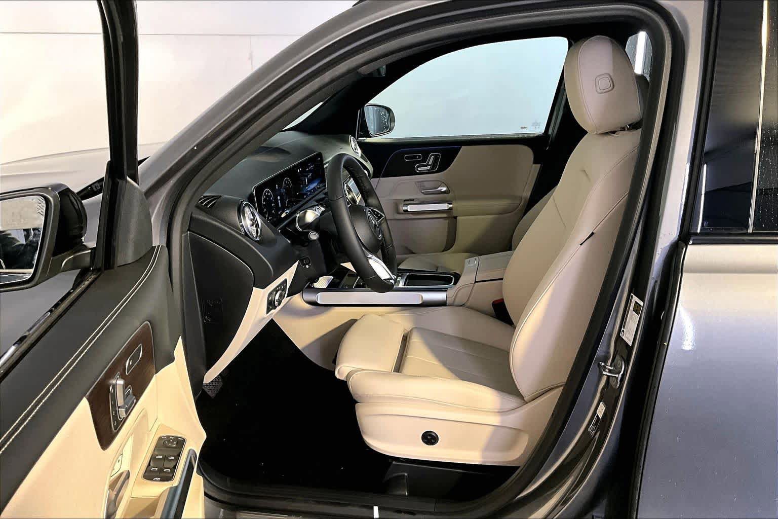 New 2026 Mercedes-Benz GLB 250 4MATIC image 13