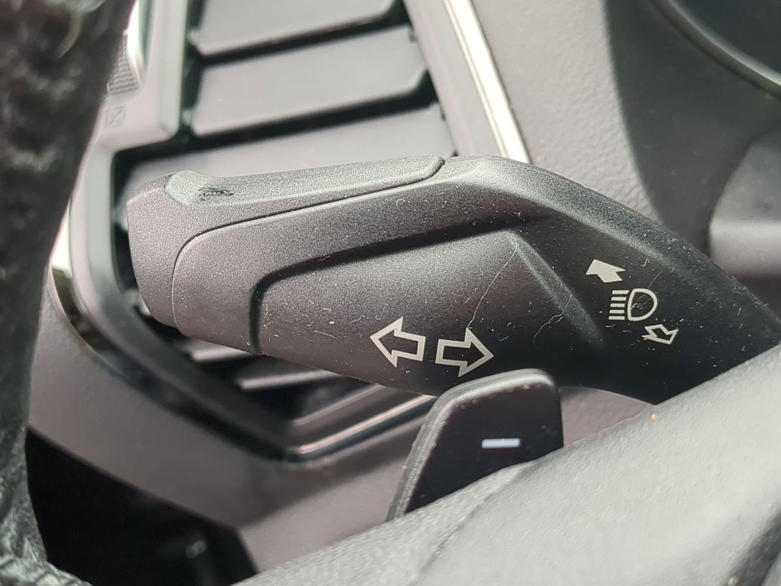 Used 2017 Ford Escape Titanium image 30