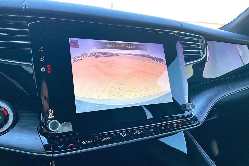 Used 2023 Jeep Wagoneer Series III w/ Premium Group I image 23