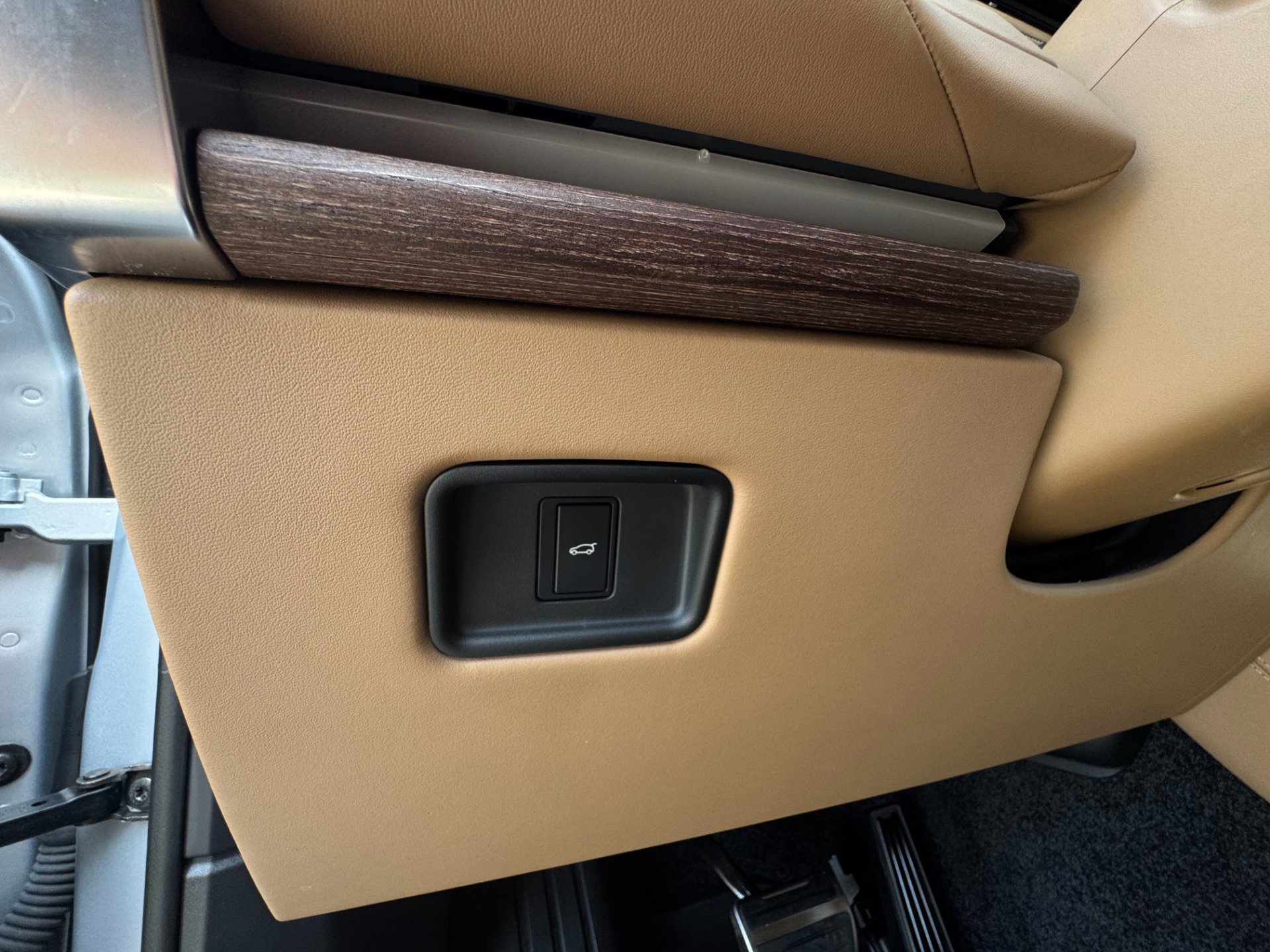 Used 2023 Land Rover Range Rover SE image 50