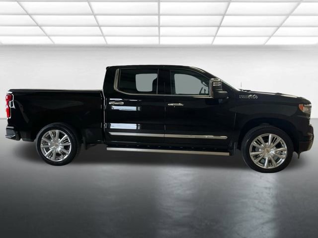 Used 2024 Chevrolet Silverado 1500 High Country w/ High Country Premium Package image 5