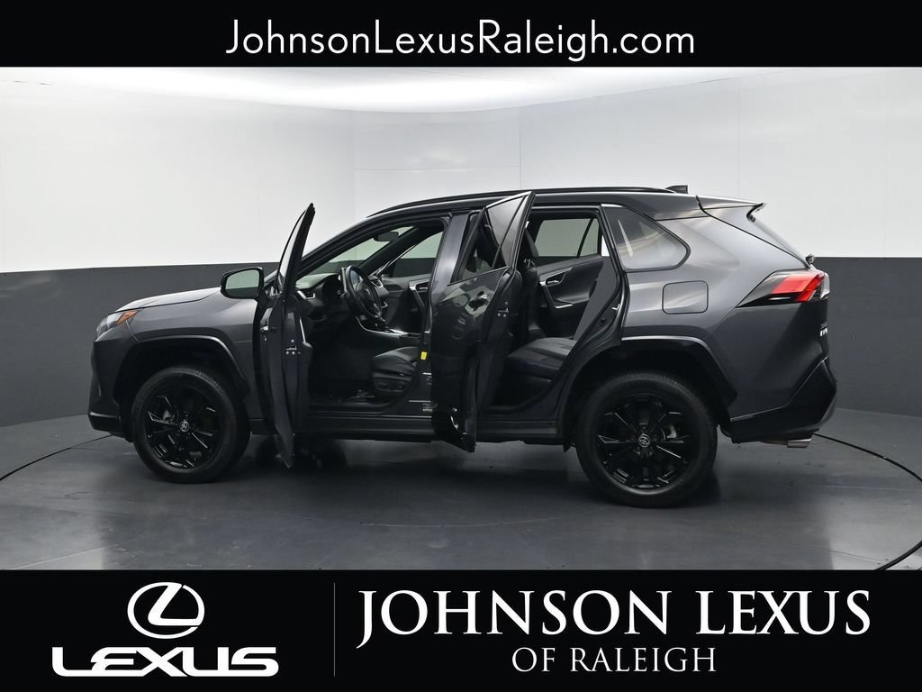 Used 2022 Toyota RAV4 XSE AWD/4WD image 36