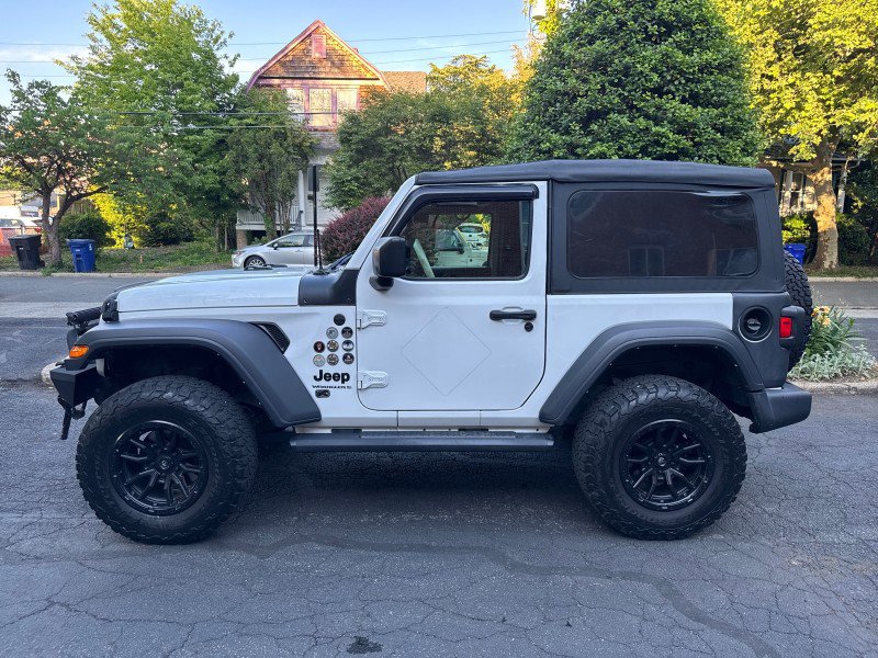 Used 2023 Jeep Wrangler Sport AWD/4WD image 8