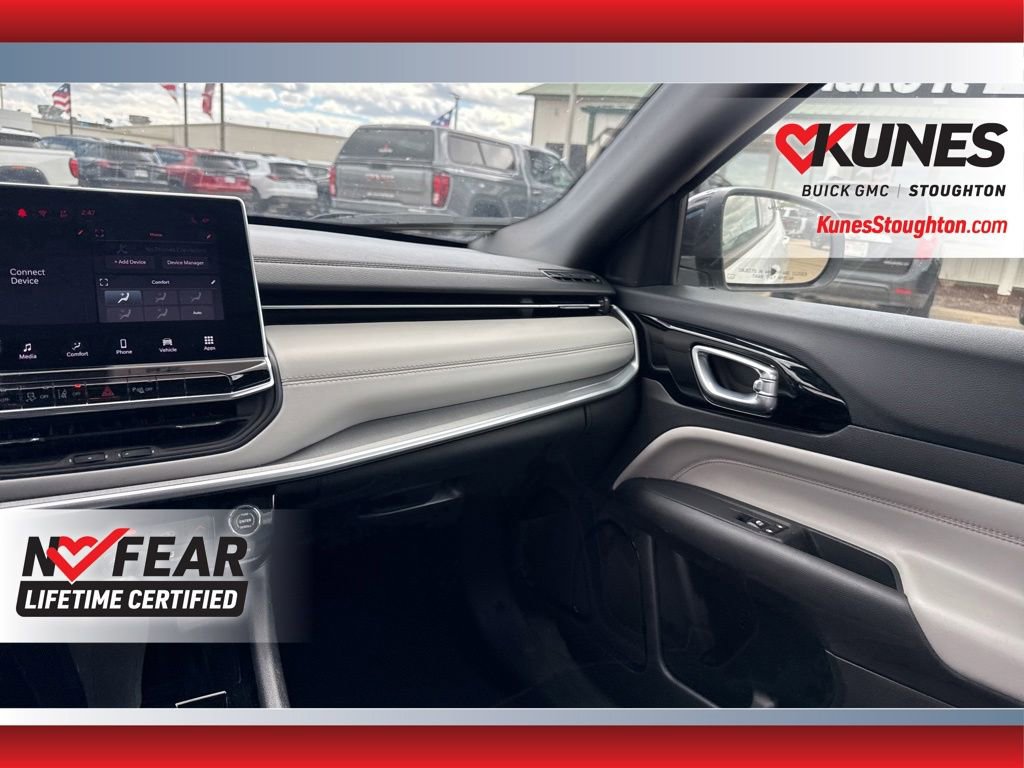 Used 2025 Jeep Compass Limited AWD/4WD image 43
