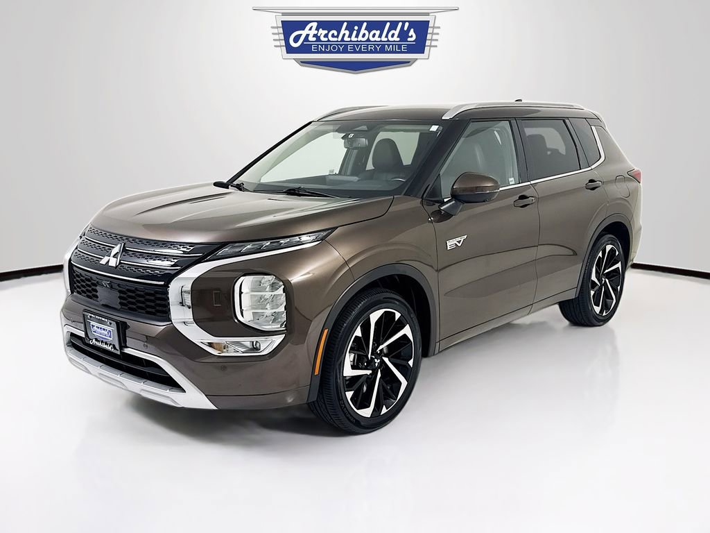 Used 2023 Mitsubishi Outlander SEL image 3