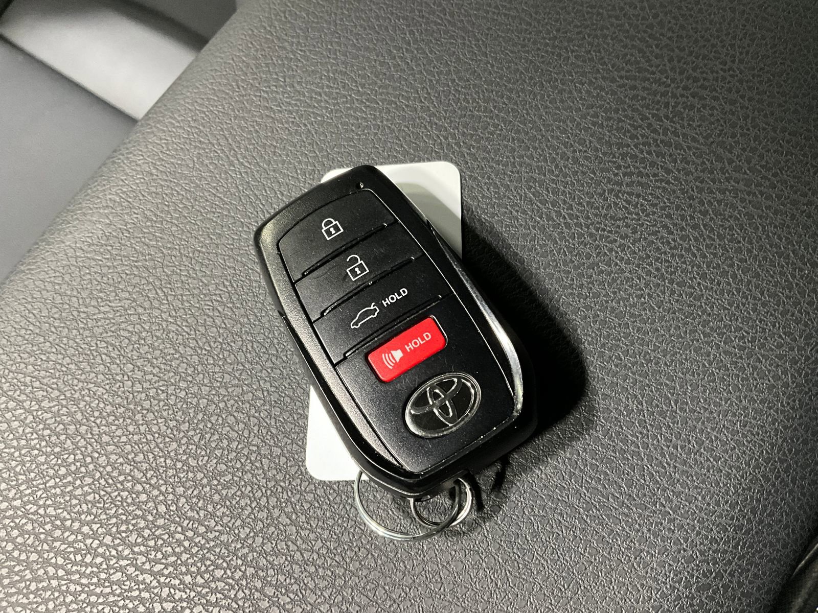 Used 2025 Toyota Camry SE FWD image 13