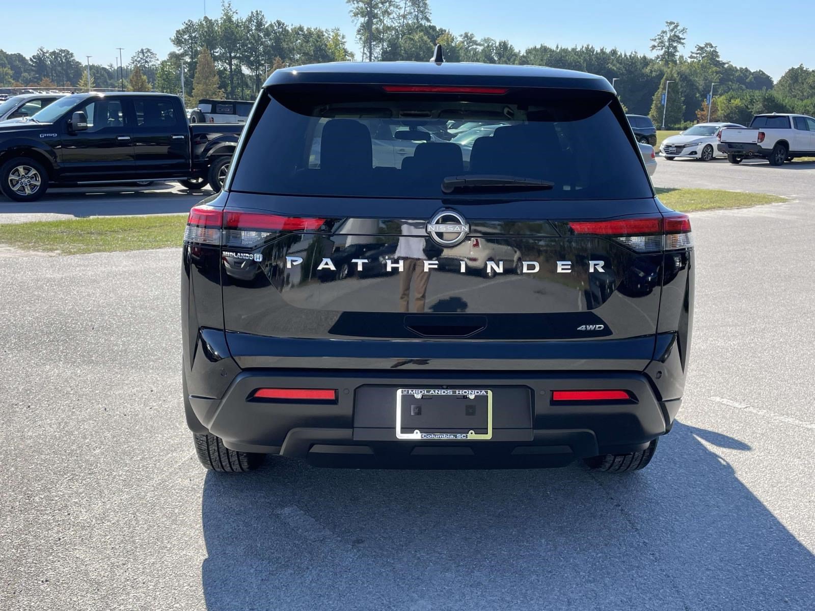 Used 2024 Nissan Pathfinder S AWD/4WD image 5