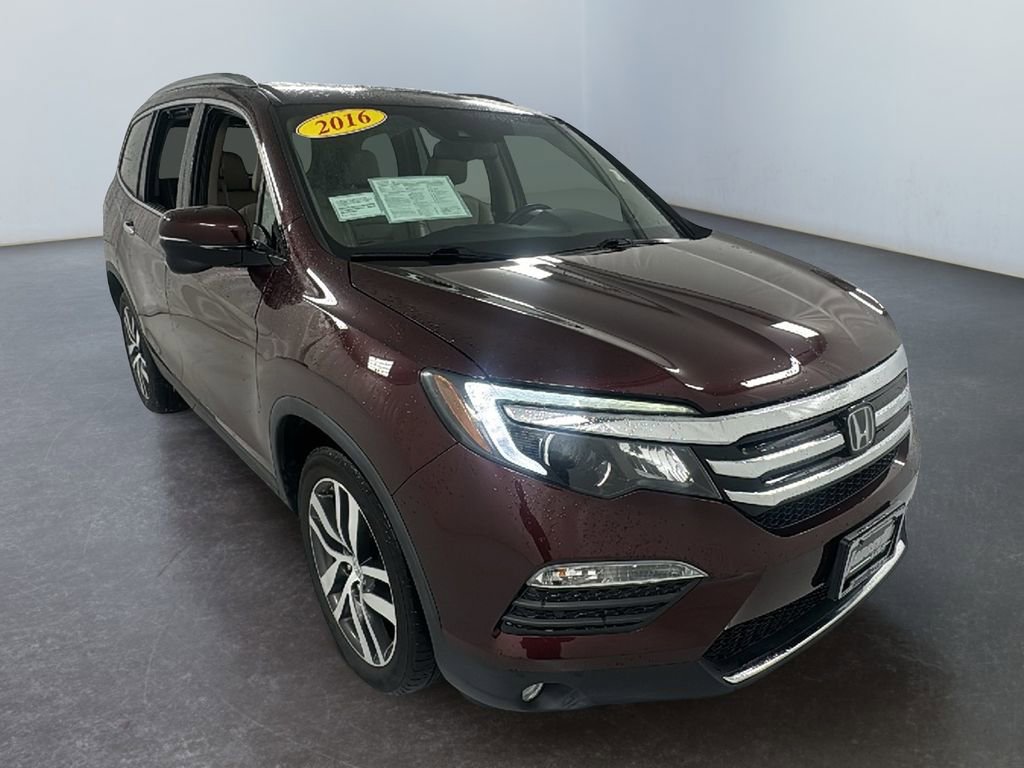 Used 2016 Honda Pilot Touring image 1