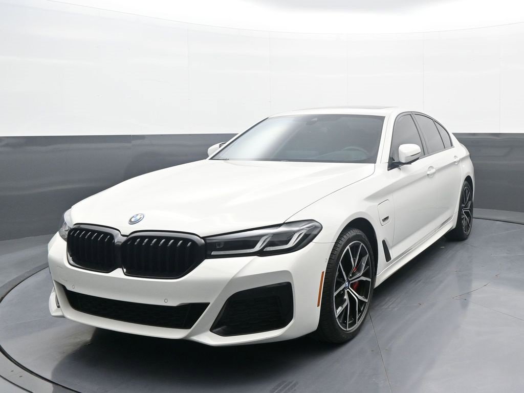 Used 2023 BMW 530e xDrive w/ Premium Package image 1