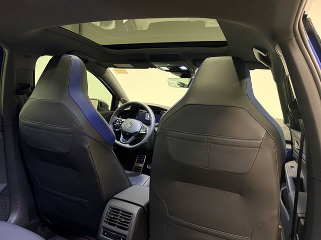 Used 2024 Volkswagen Golf R AWD/4WD image 15