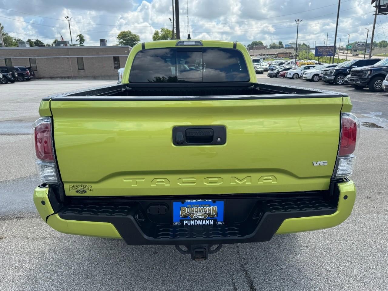 Used 2023 Toyota Tacoma TRD Sport image 4