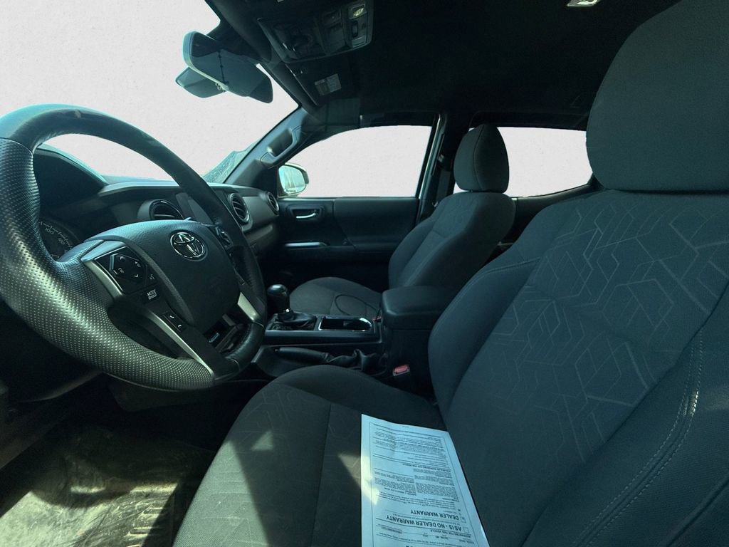 Used 2019 Toyota Tacoma TRD Off-Road w/ Technology Package image 7