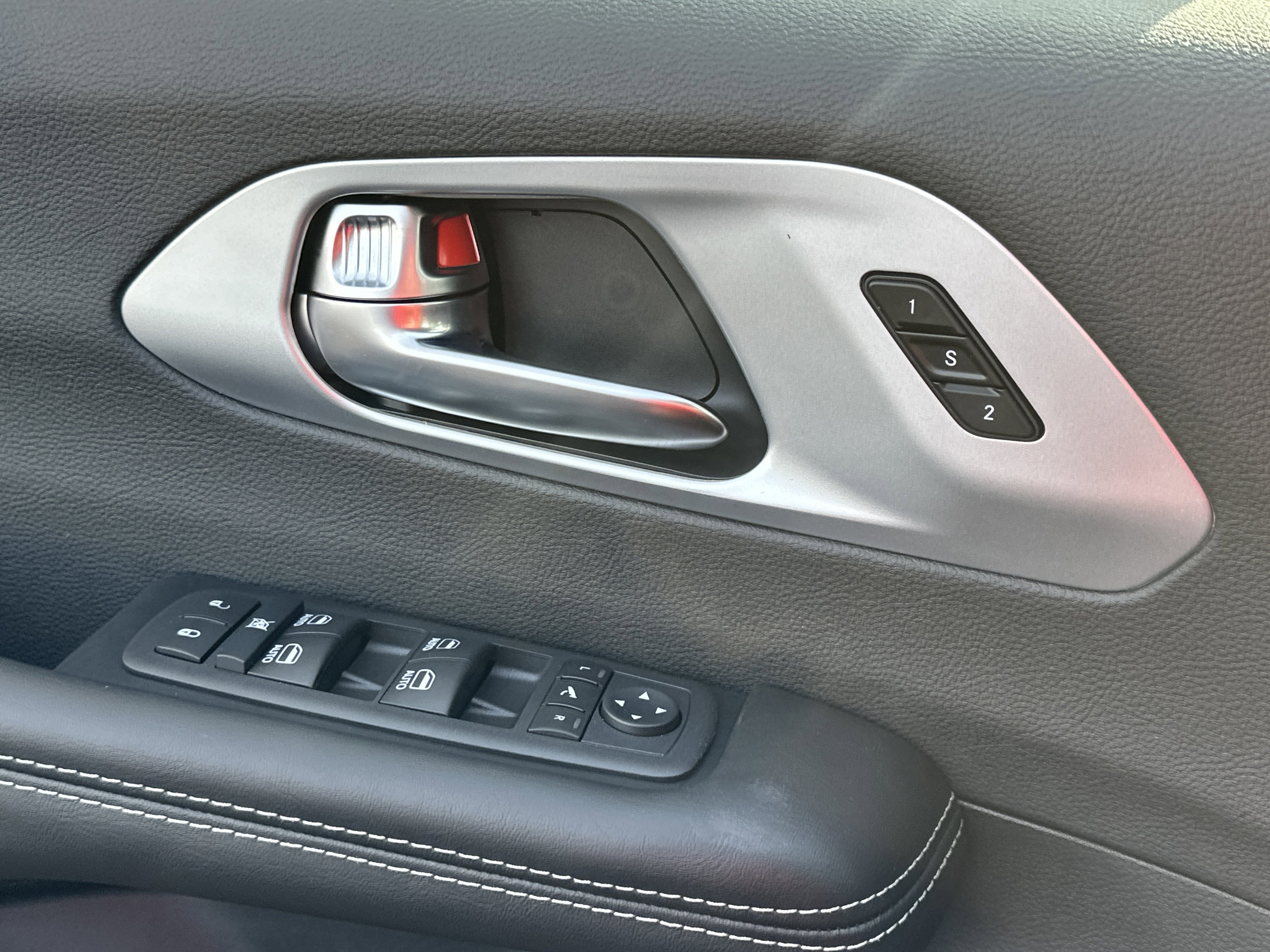 New 2026 Chrysler Pacifica Limited w/ S Appearance Package image 13