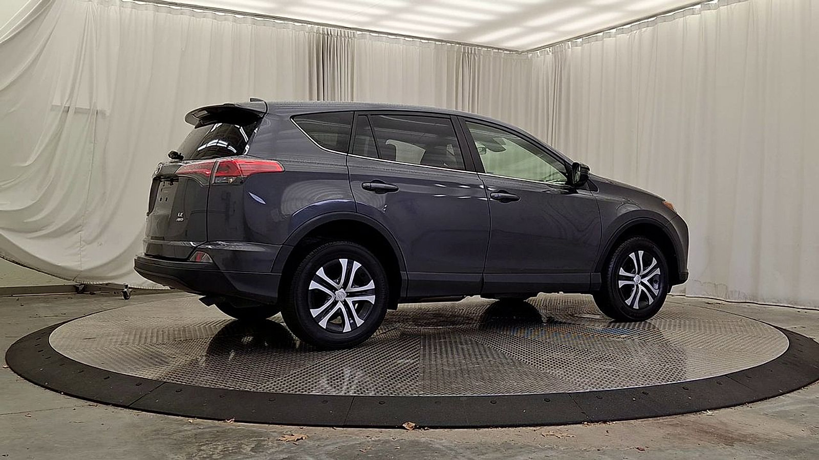 Used 2018 Toyota RAV4 LE w/ All Weather Liner Package AWD/4WD image 7