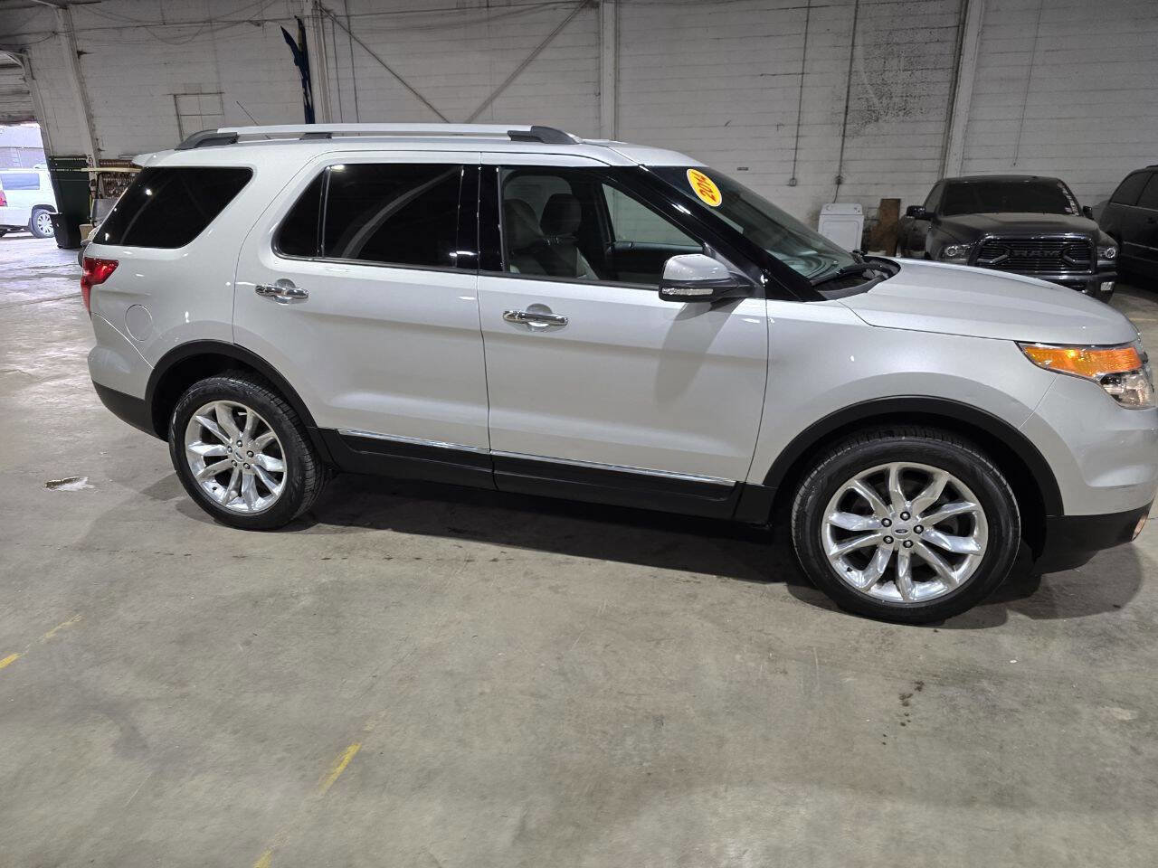 Used 2014 Ford Explorer Limited w/ Equipment Group 301A image 21