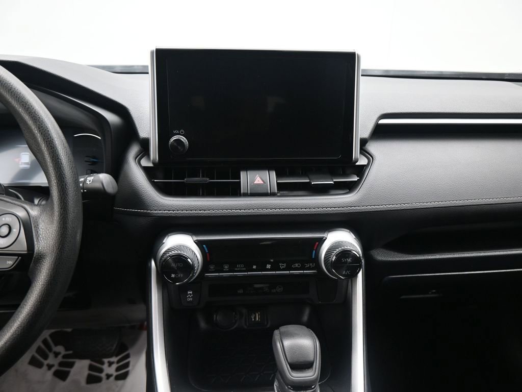 Used 2025 Toyota RAV4 LE image 8