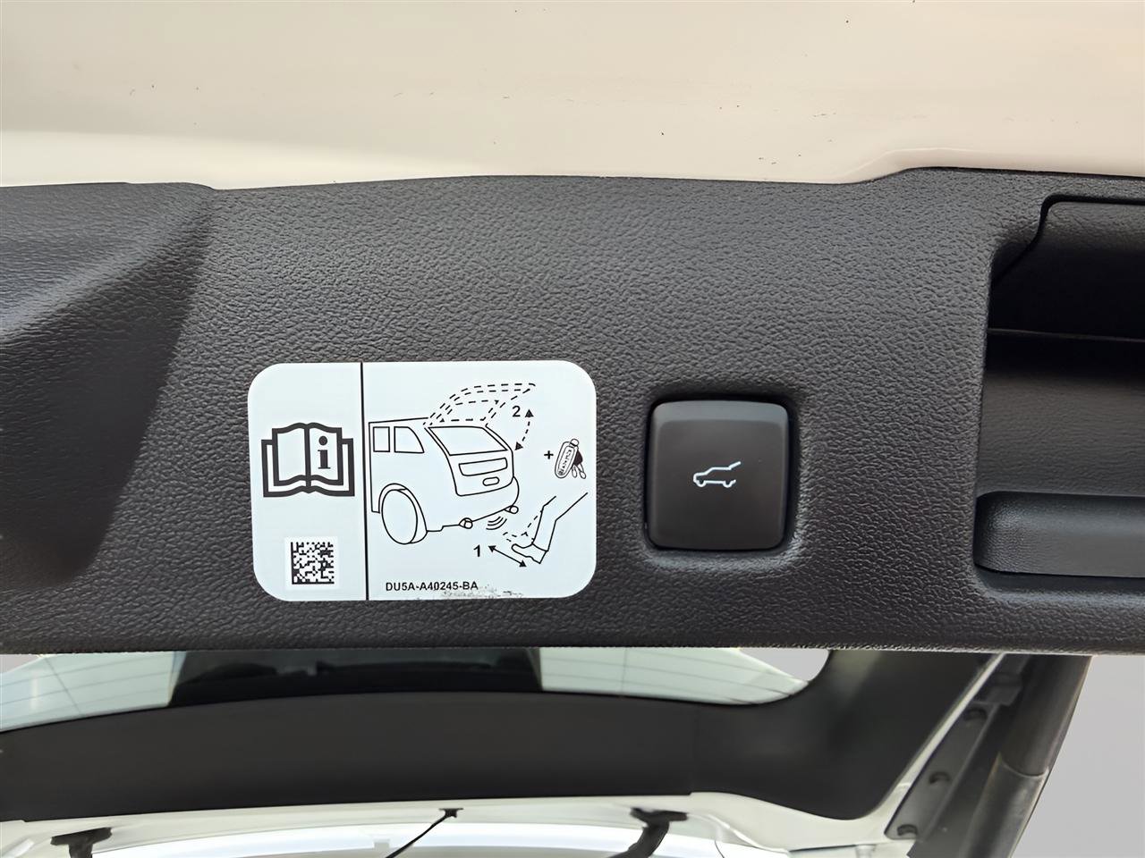 Used 2020 Ford Escape SEL AWD/4WD image 27