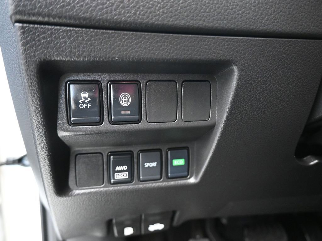 Used 2022 Nissan Rogue Sport S image 24