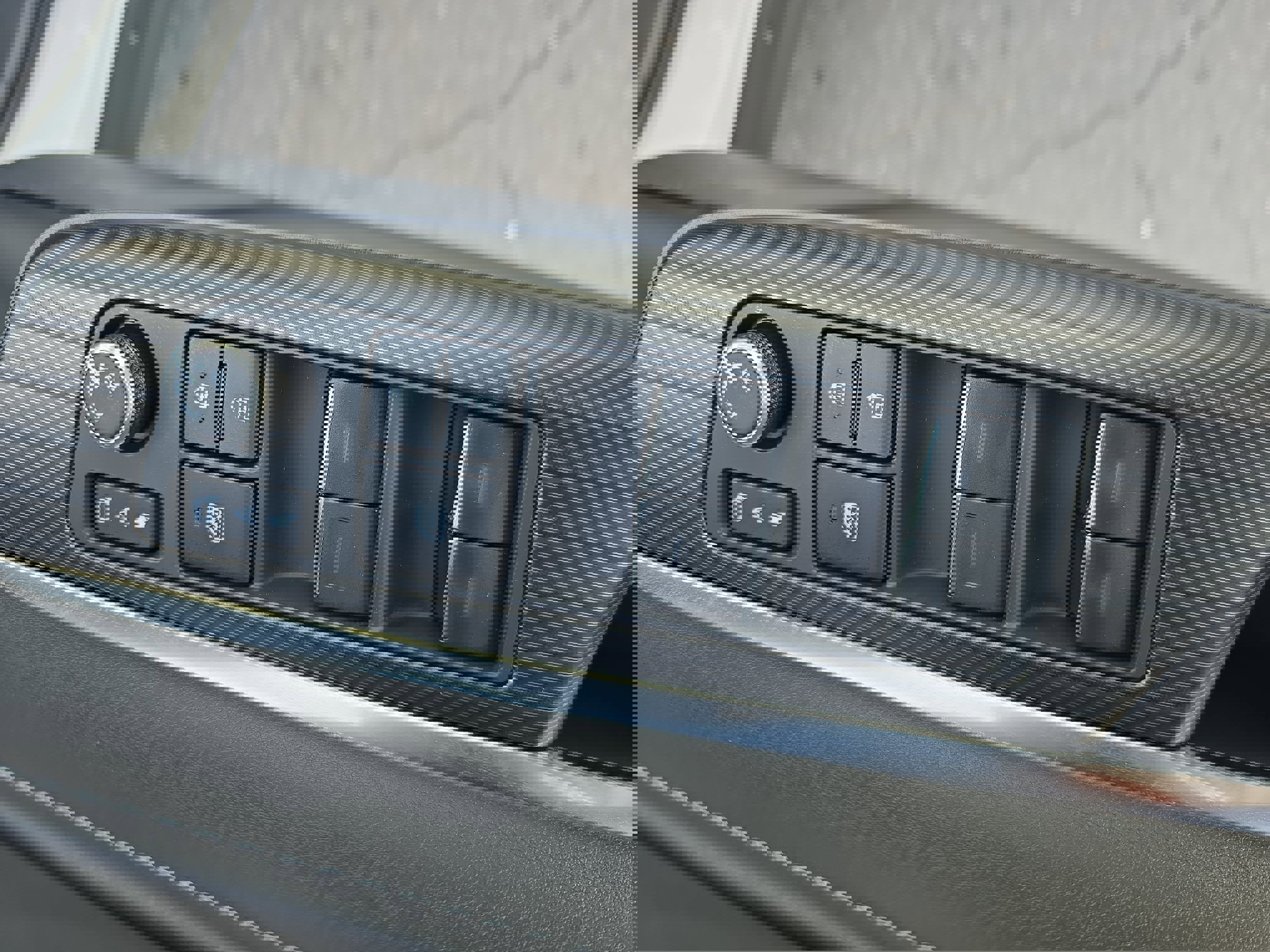 Certified 2024 Toyota Venza XLE image 30