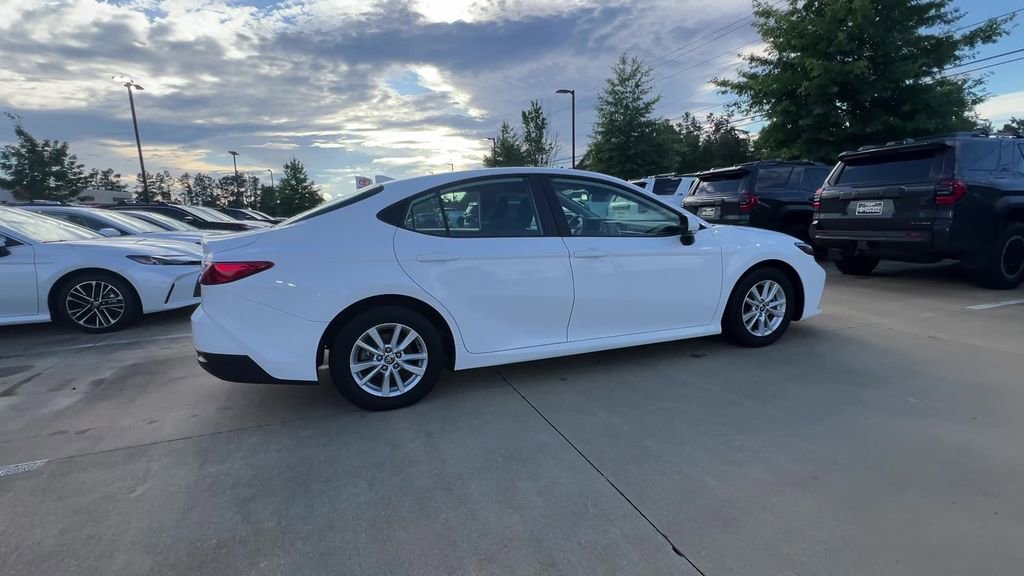 Used 2025 Toyota Camry LE FWD image 7