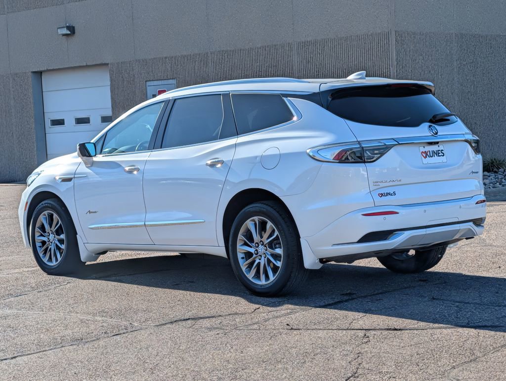 Used 2024 Buick Enclave Avenir w/ Avenir Technology Package AWD/4WD image 7