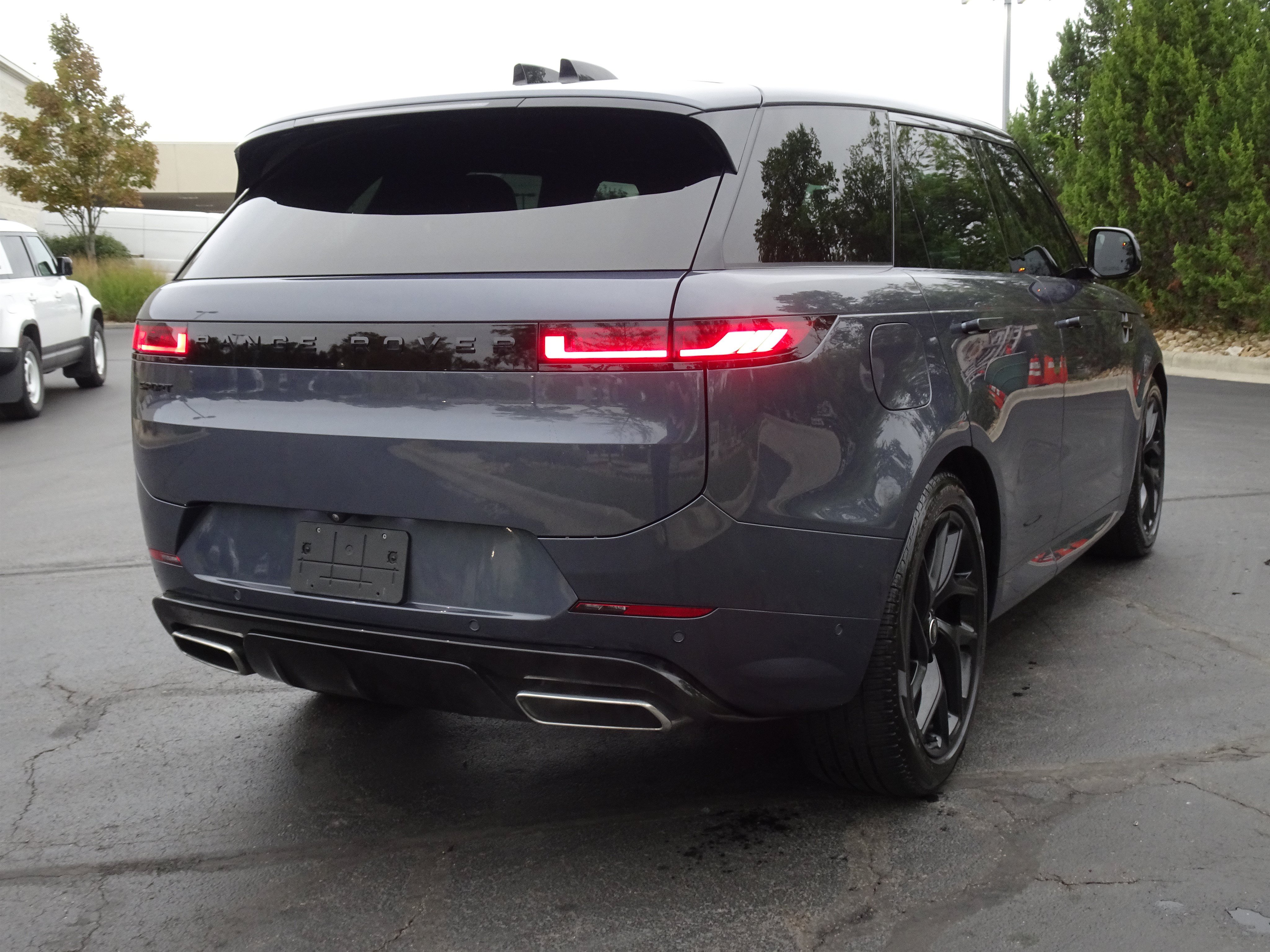 Certified 2024 Land Rover Range Rover Sport Dynamic SE AWD/4WD image 6