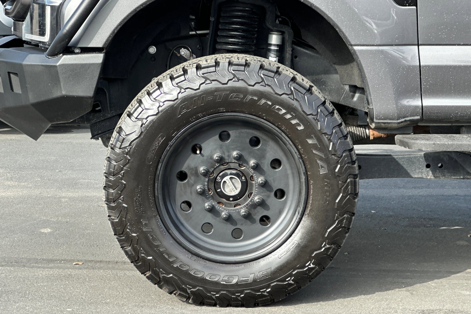 Used 2022 Ford F250 Lariat w/ Black Appearance Package image 25