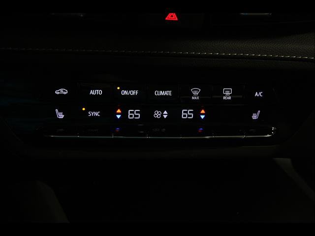 Used 2023 Buick Envision Essence AWD/4WD image 16