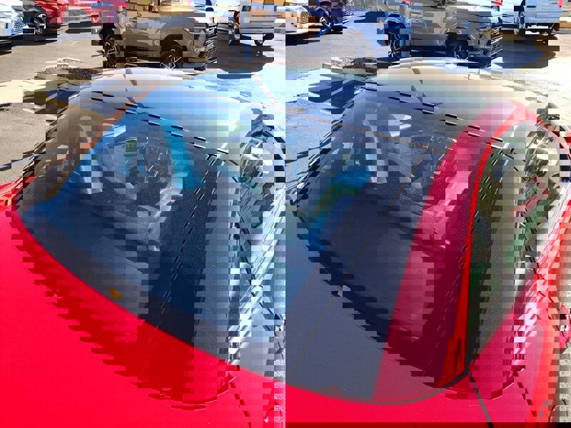 Used 2015 Mercedes-Benz SLK 250 w/ Premium Package image 18