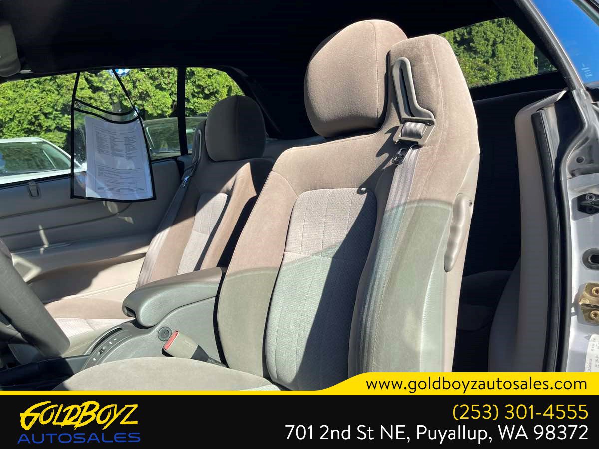 Used 2005 Chrysler Sebring Convertible FWD image 11