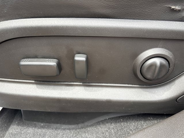 Used 2017 Buick Enclave Leather AWD/4WD image 46