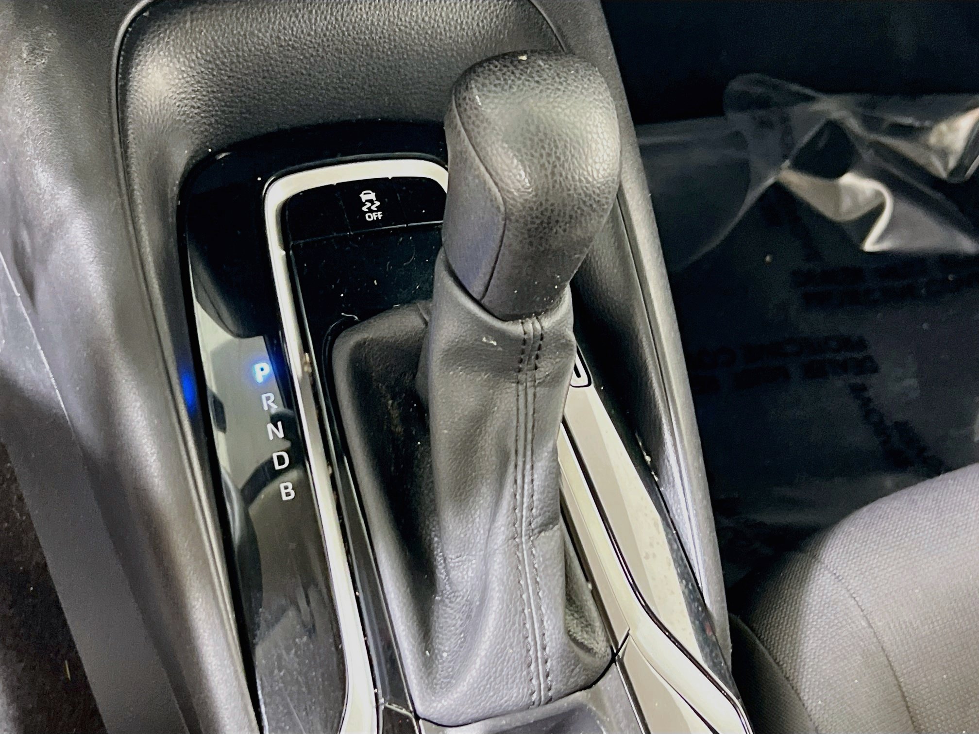 Used 2020 Toyota Corolla LE FWD image 16
