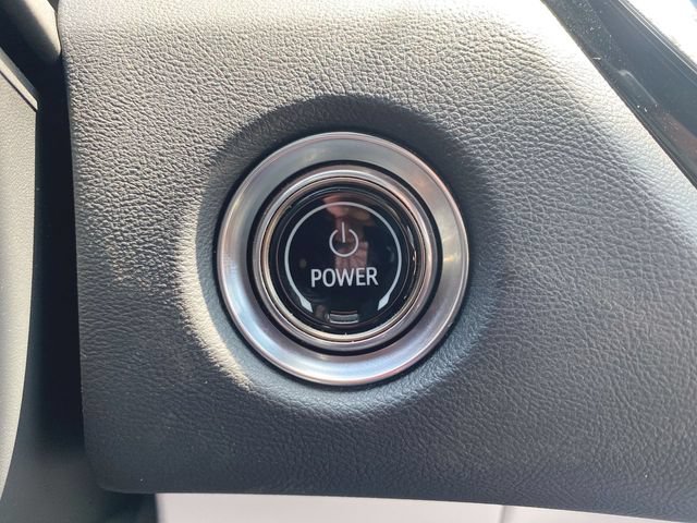 Used 2024 Cadillac Lyriq Luxury RWD image 16