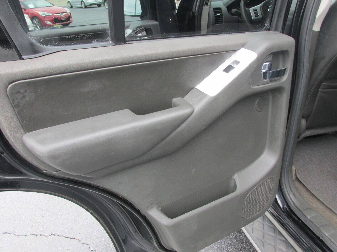 Used 2012 Nissan Pathfinder Silver w/ DVD Entertainment Pkg AWD/4WD image 46