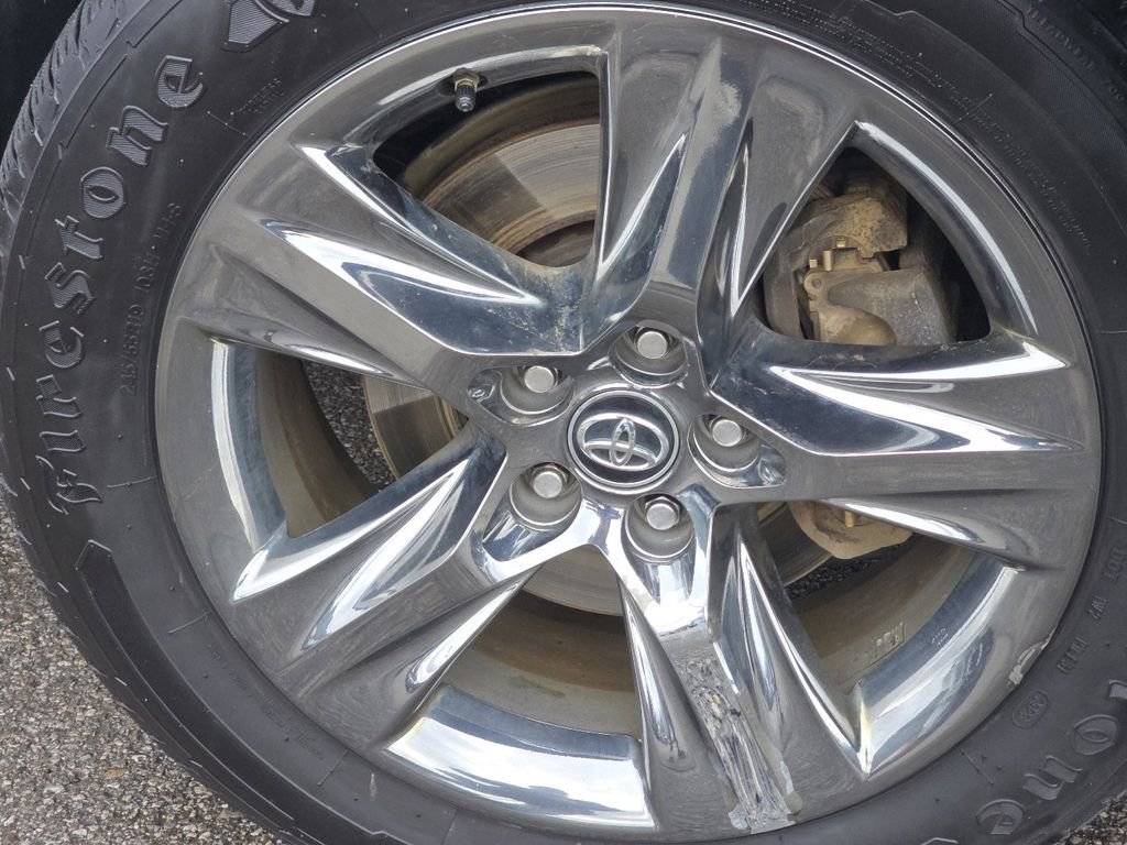 Used 2017 Toyota Highlander Limited image 10