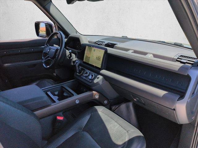 Used 2023 Land Rover Defender 130 X-Dynamic SE AWD/4WD image 13