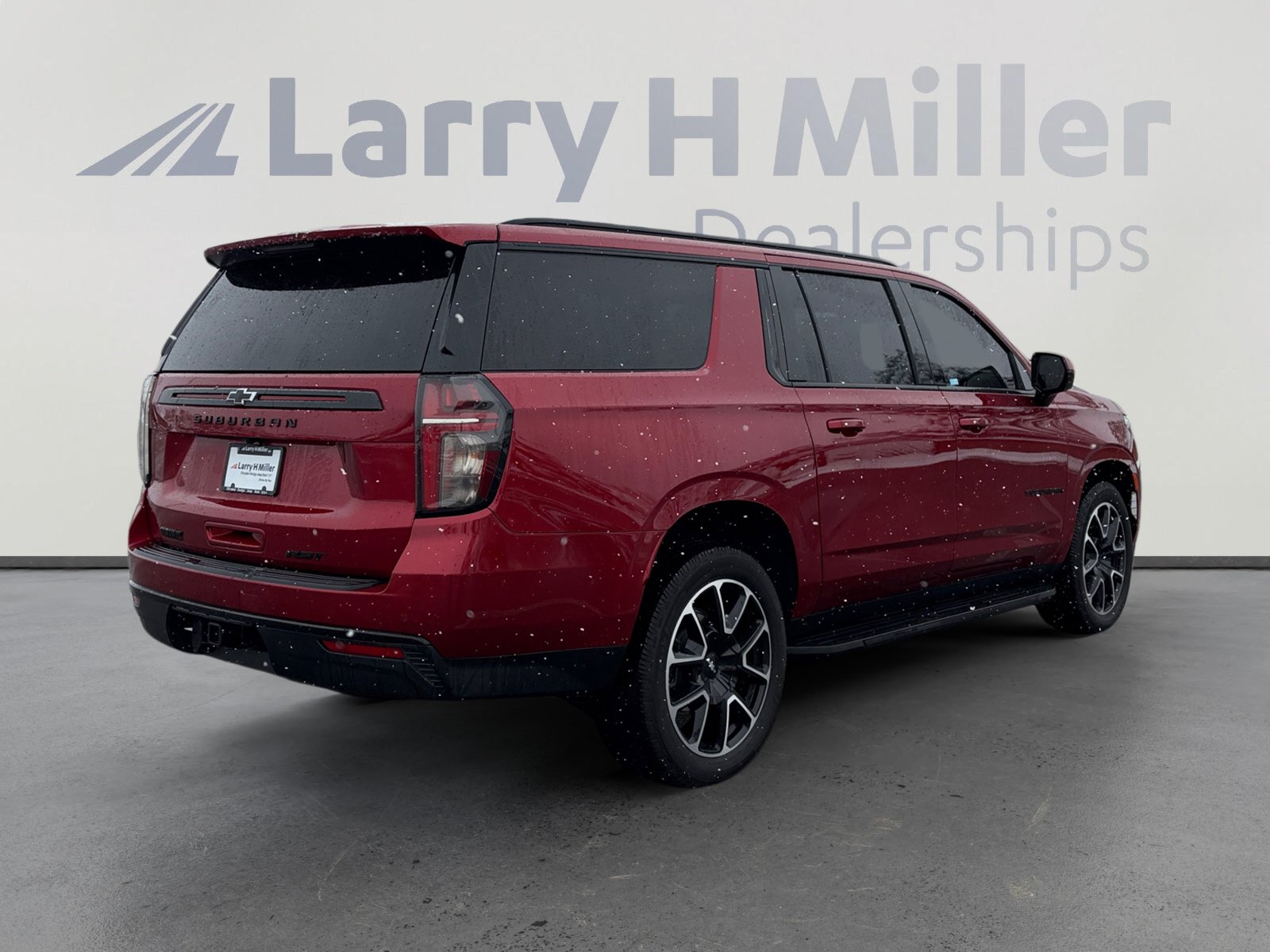 Used 2023 Chevrolet Suburban RST AWD/4WD image 7