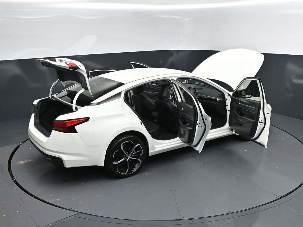 Used 2024 Nissan Altima 2.5 SR image 50