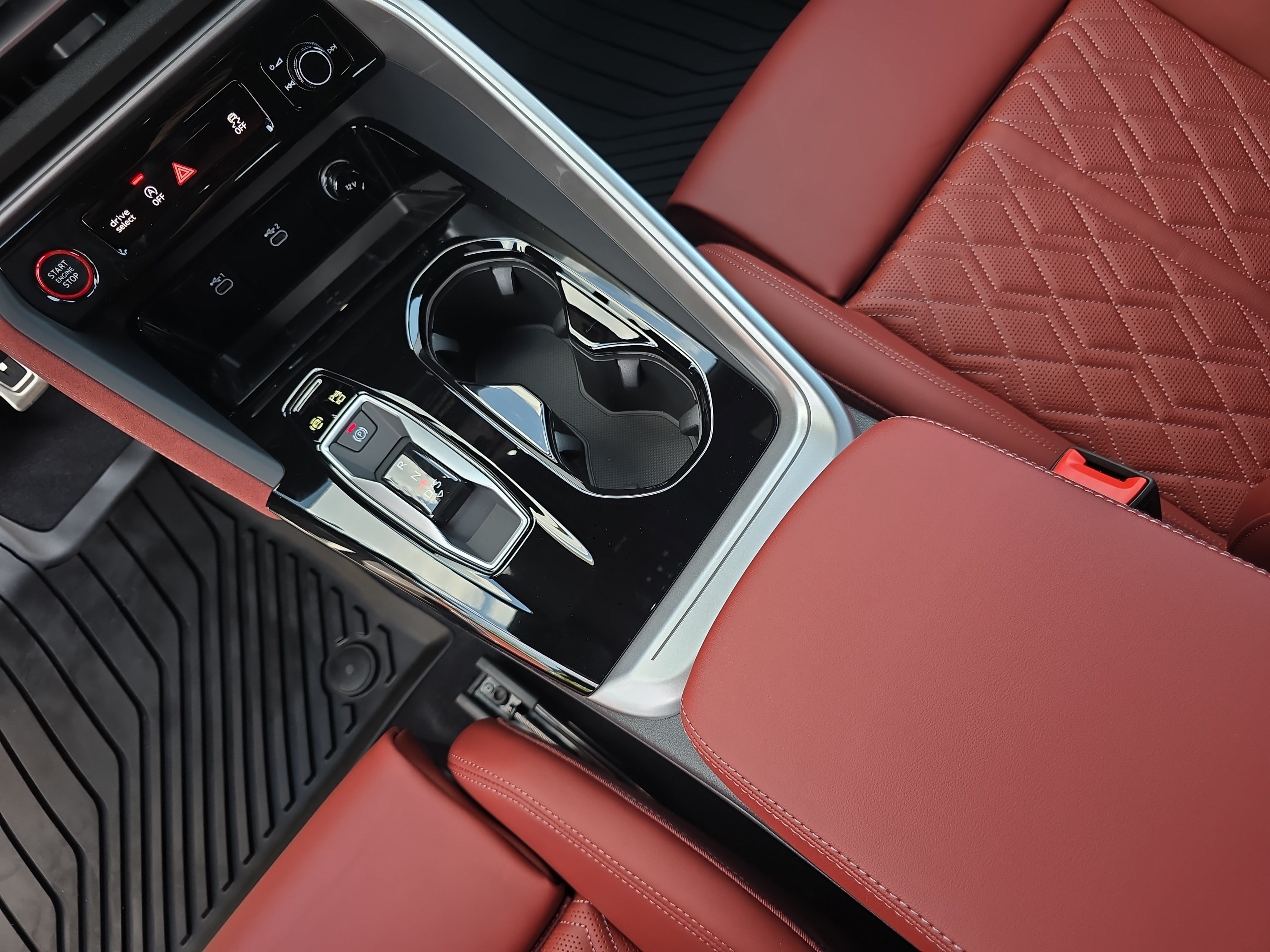 New 2026 Audi SQ5 Prestige AWD/4WD image 25