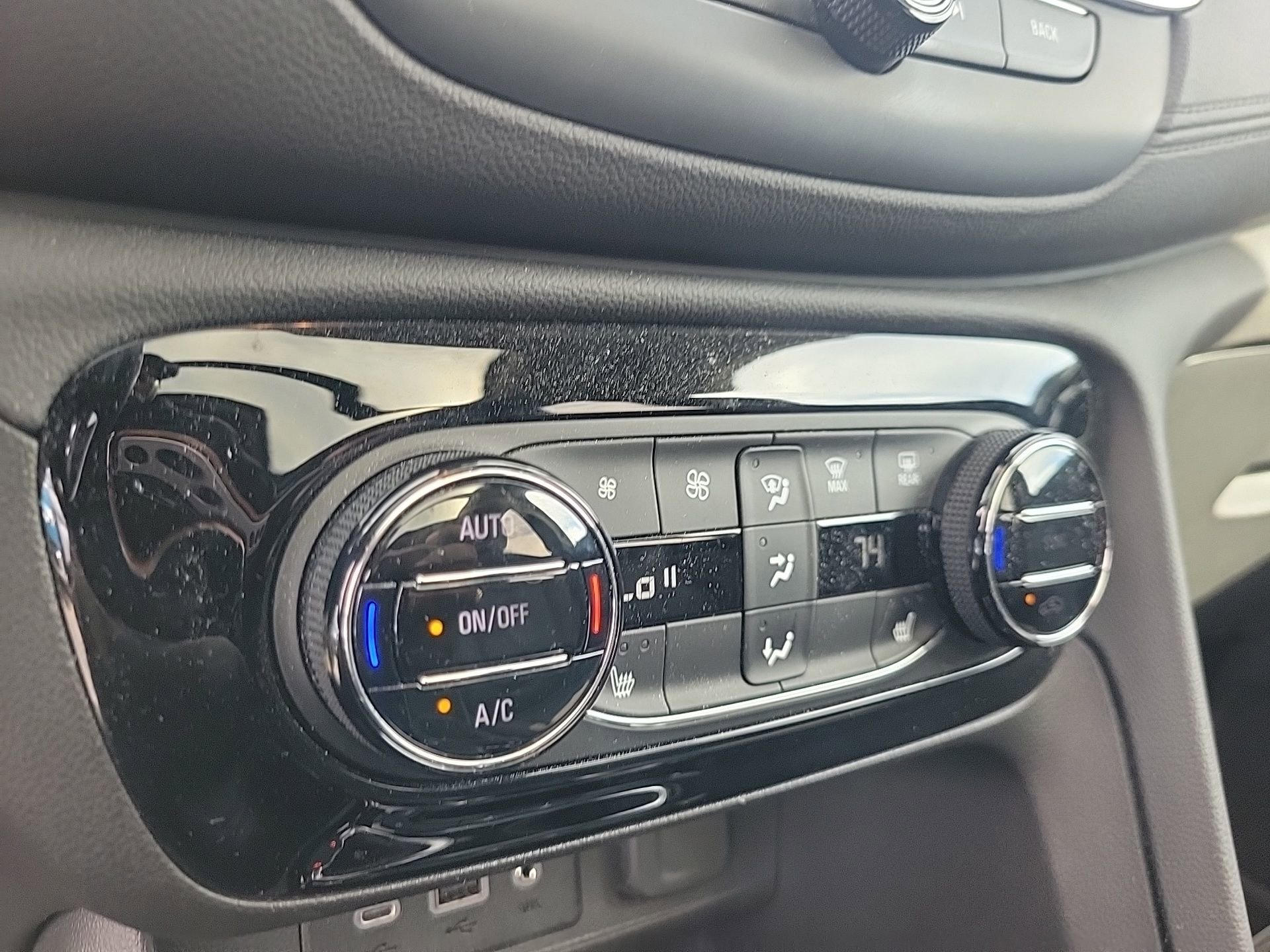 Used 2023 Buick Encore GX Essence w/ Experience Buick Package image 31