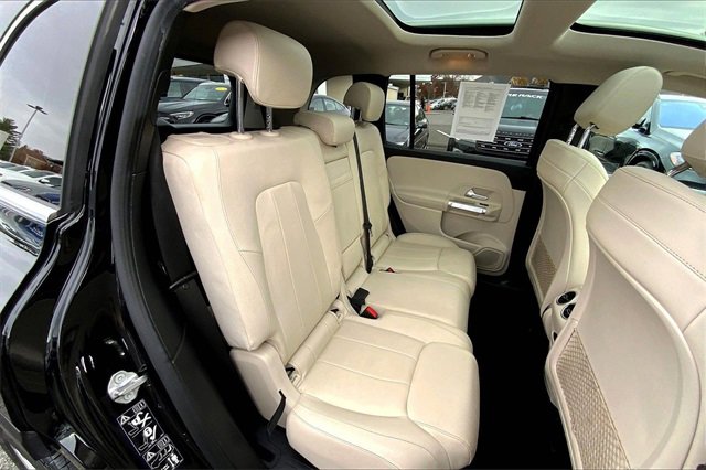 Used 2021 Mercedes-Benz GLB 250 4MATIC image 16