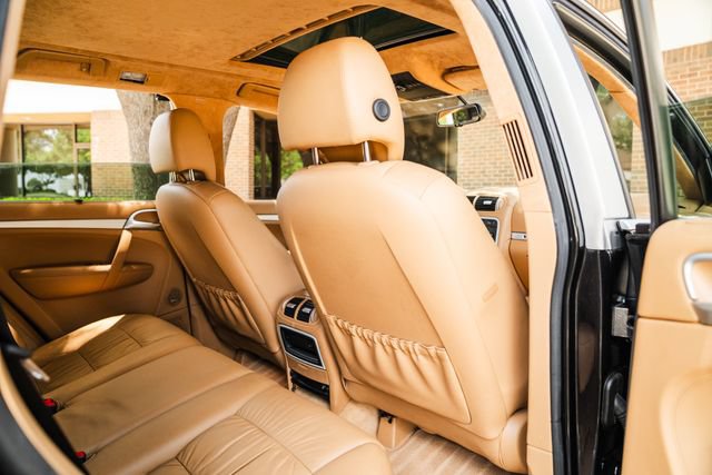 Used 2006 Porsche Cayenne Turbo S AWD/4WD image 78