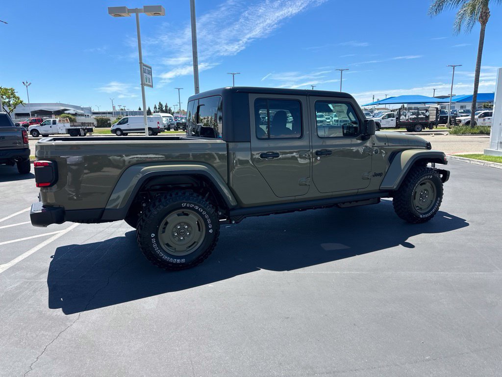 New 2026 Jeep Gladiator Willys AWD/4WD image 8