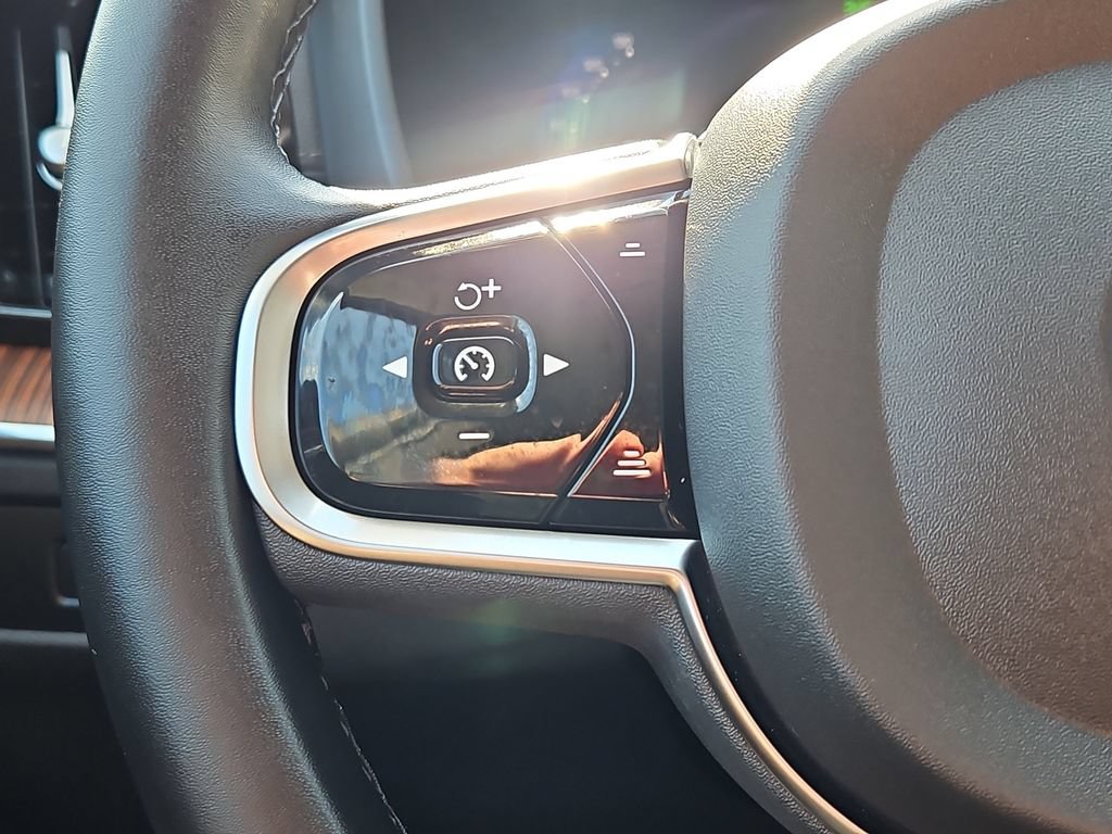 Used 2023 Volvo XC60 B5 Ultimate w/ Climate Package AWD/4WD image 28