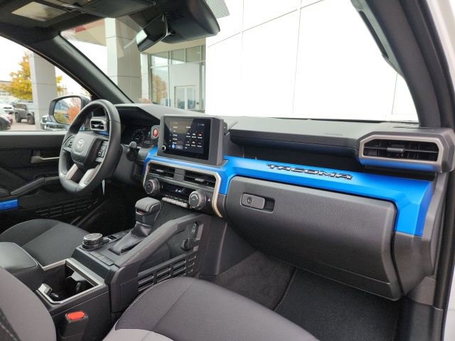 Used 2024 Toyota Tacoma TRD Off-Road image 28