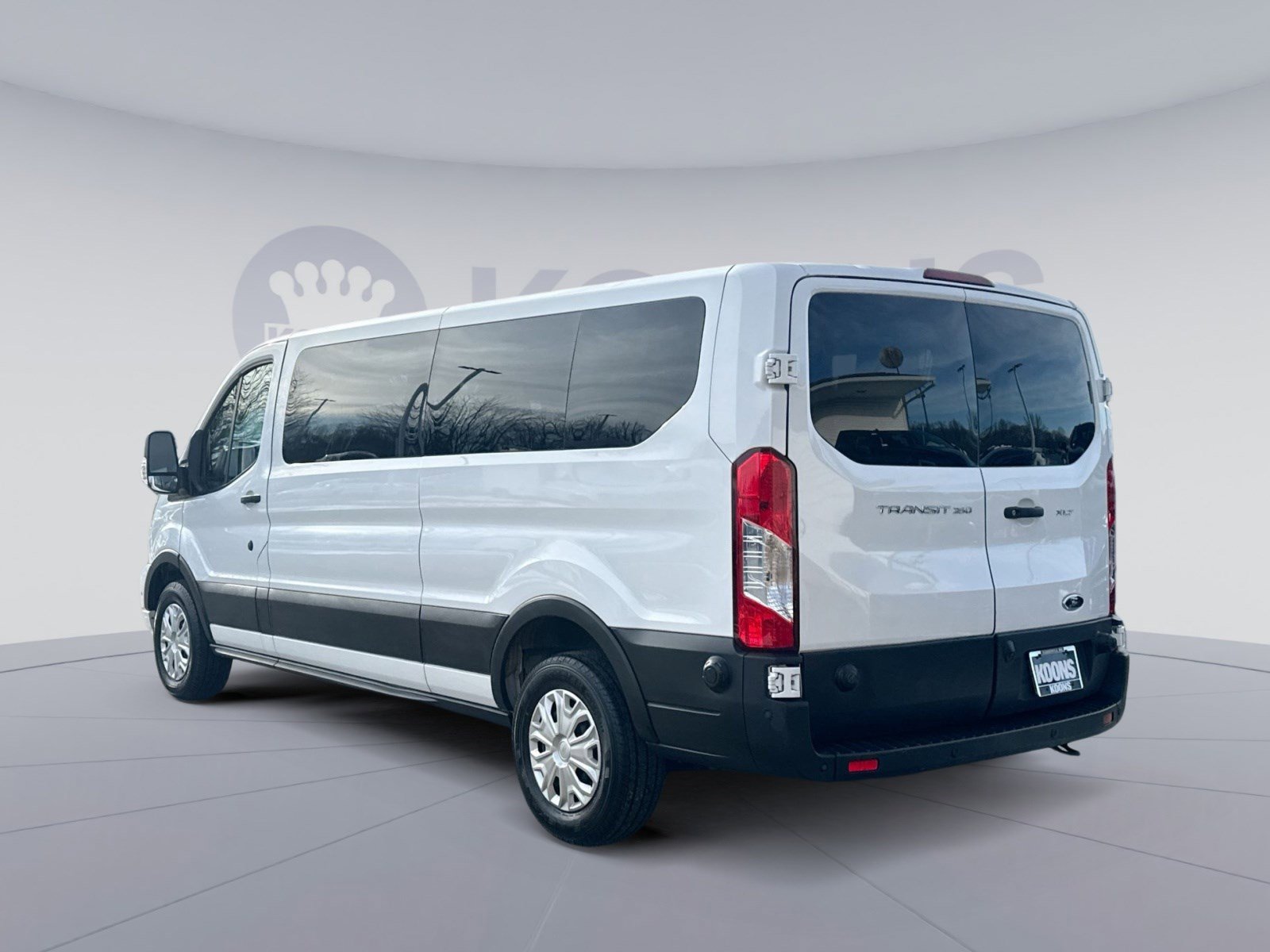 Used 2024 Ford Transit 350 XLT image 4