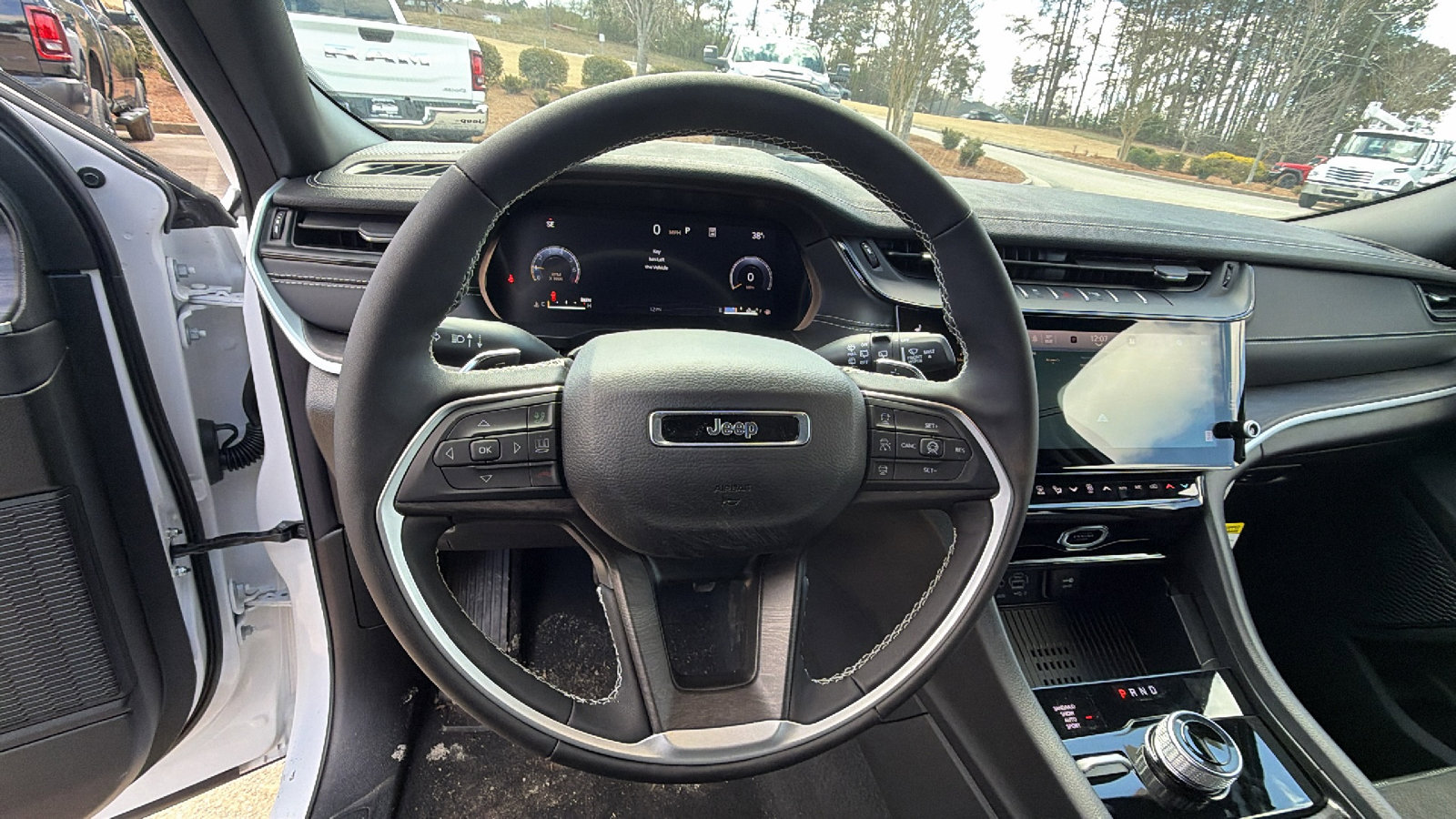 New 2026 Jeep Grand Cherokee Altitude image 21