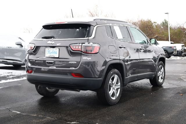 Used 2024 Jeep Compass Latitude image 6